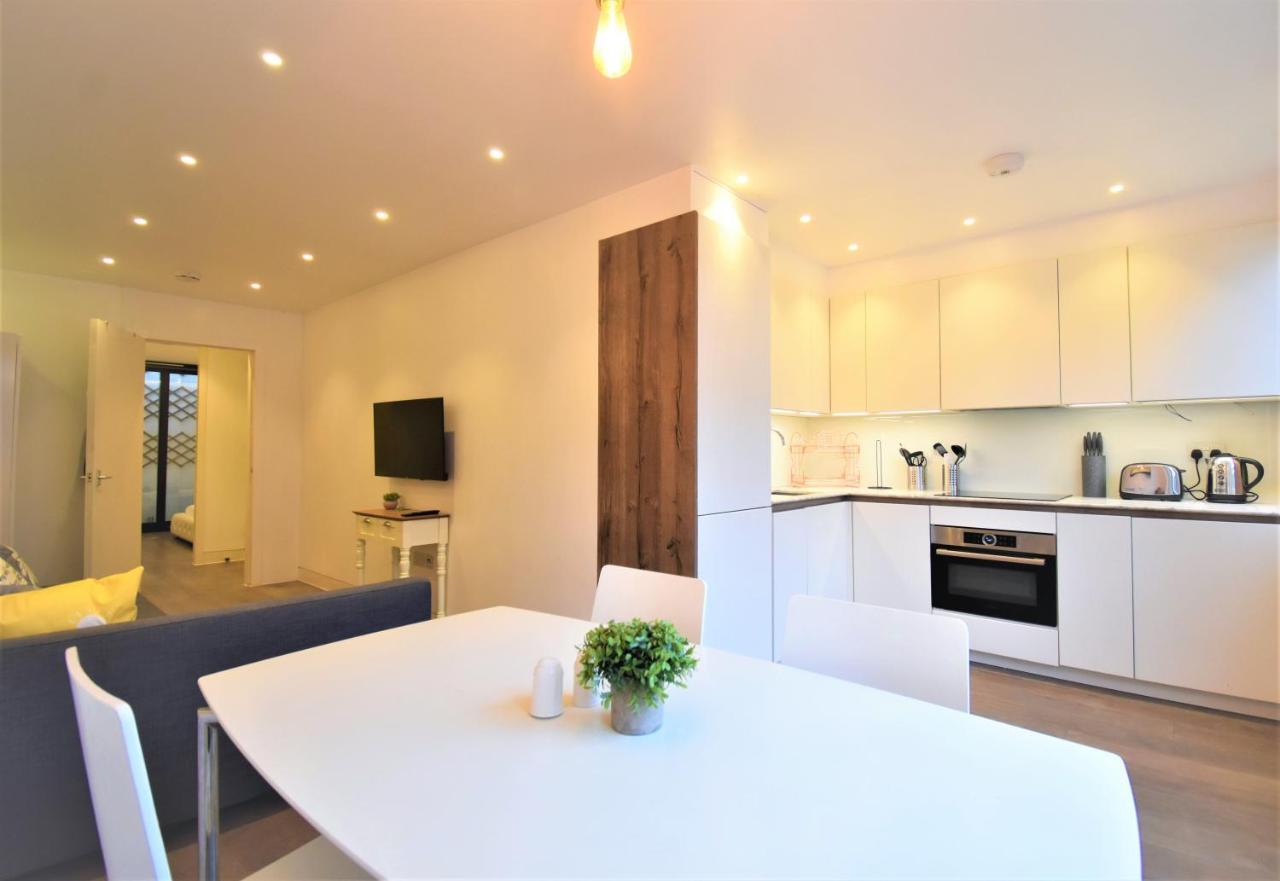 Stunning Apartment, Shirland Mews Apartament Londra